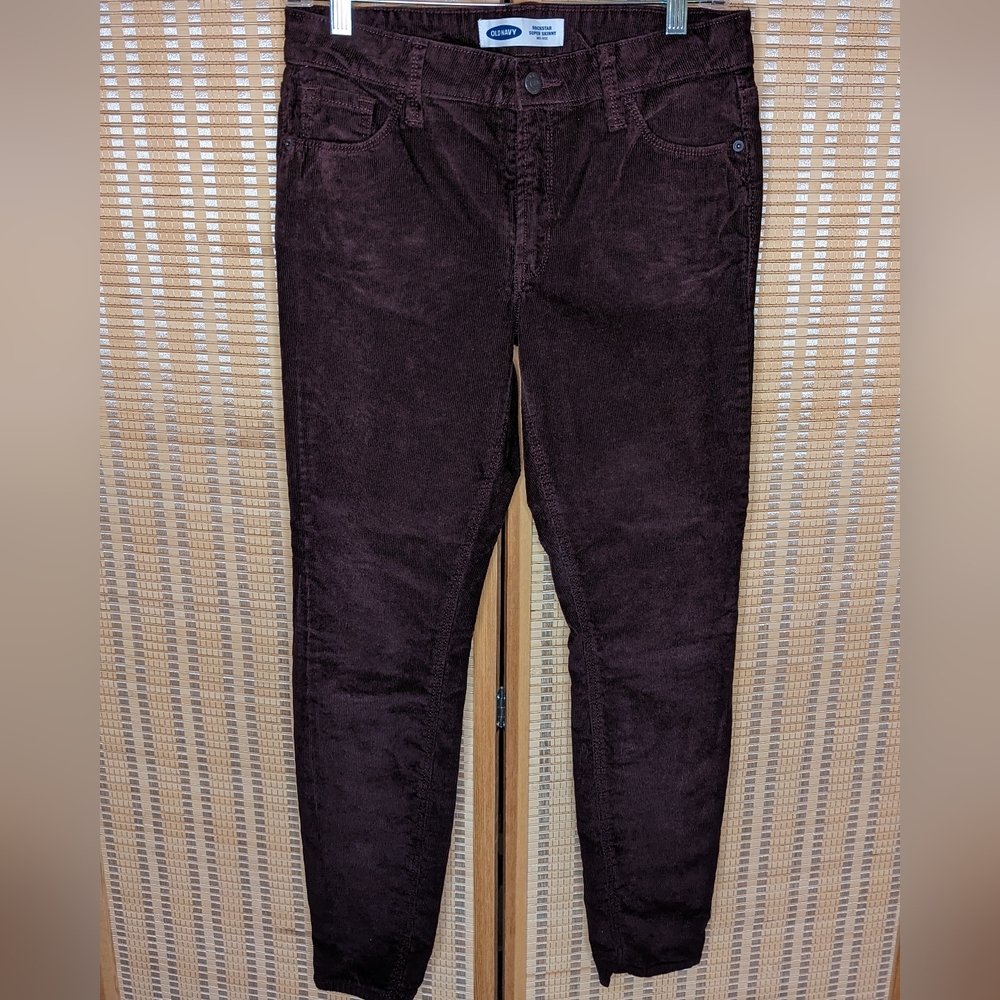 Dark Red Corduroy Super Skinny Mid-rise Pants from Old Navy (Size 6)
